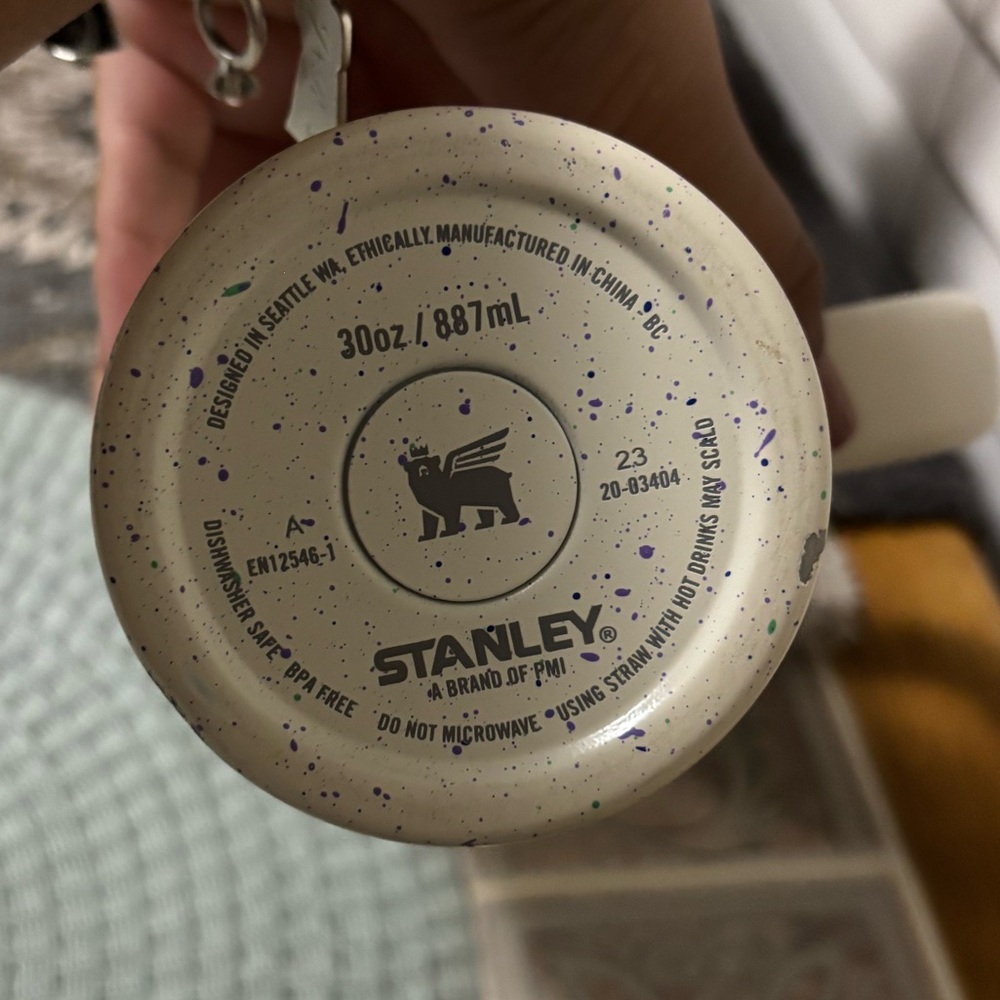 30oz Stanley Tumbler 💜 - Picture 7 of 7